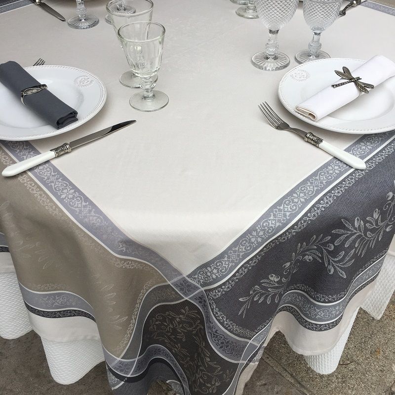 Tissus Toselli Versailles Pearl Table Runner
